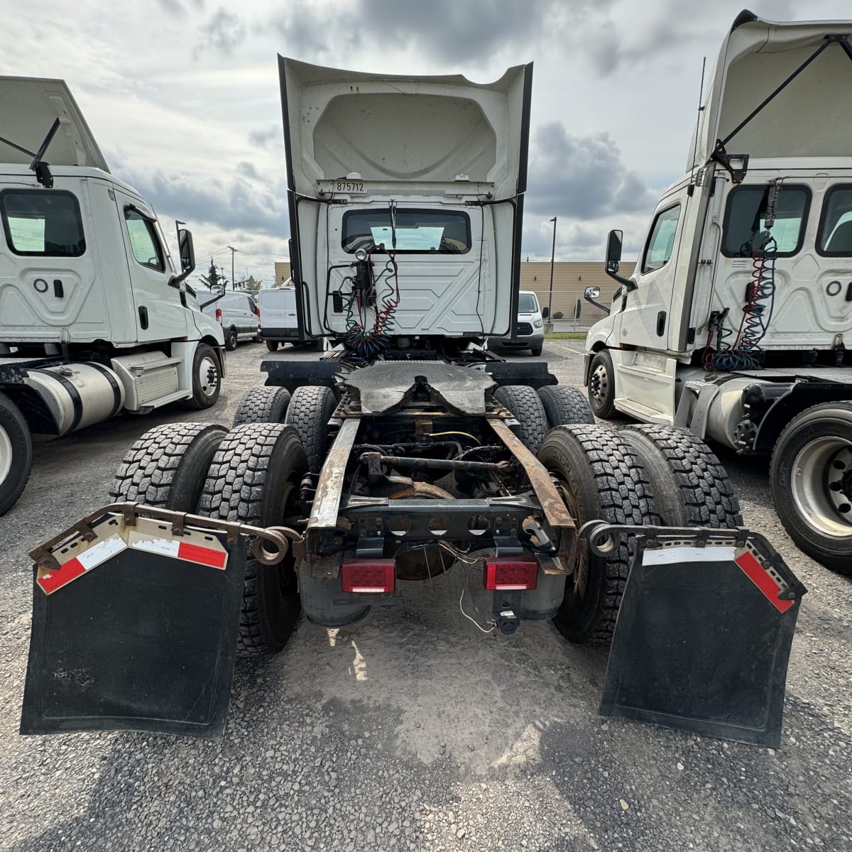 2019 Navistar International LT625 DAYCAB T/A 875712