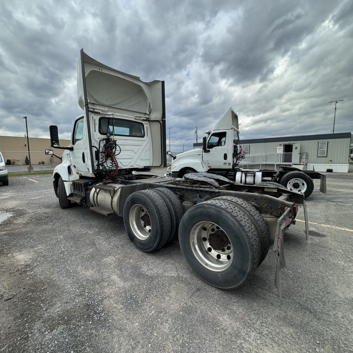 2019 Navistar International LT625 DAYCAB T/A 875718