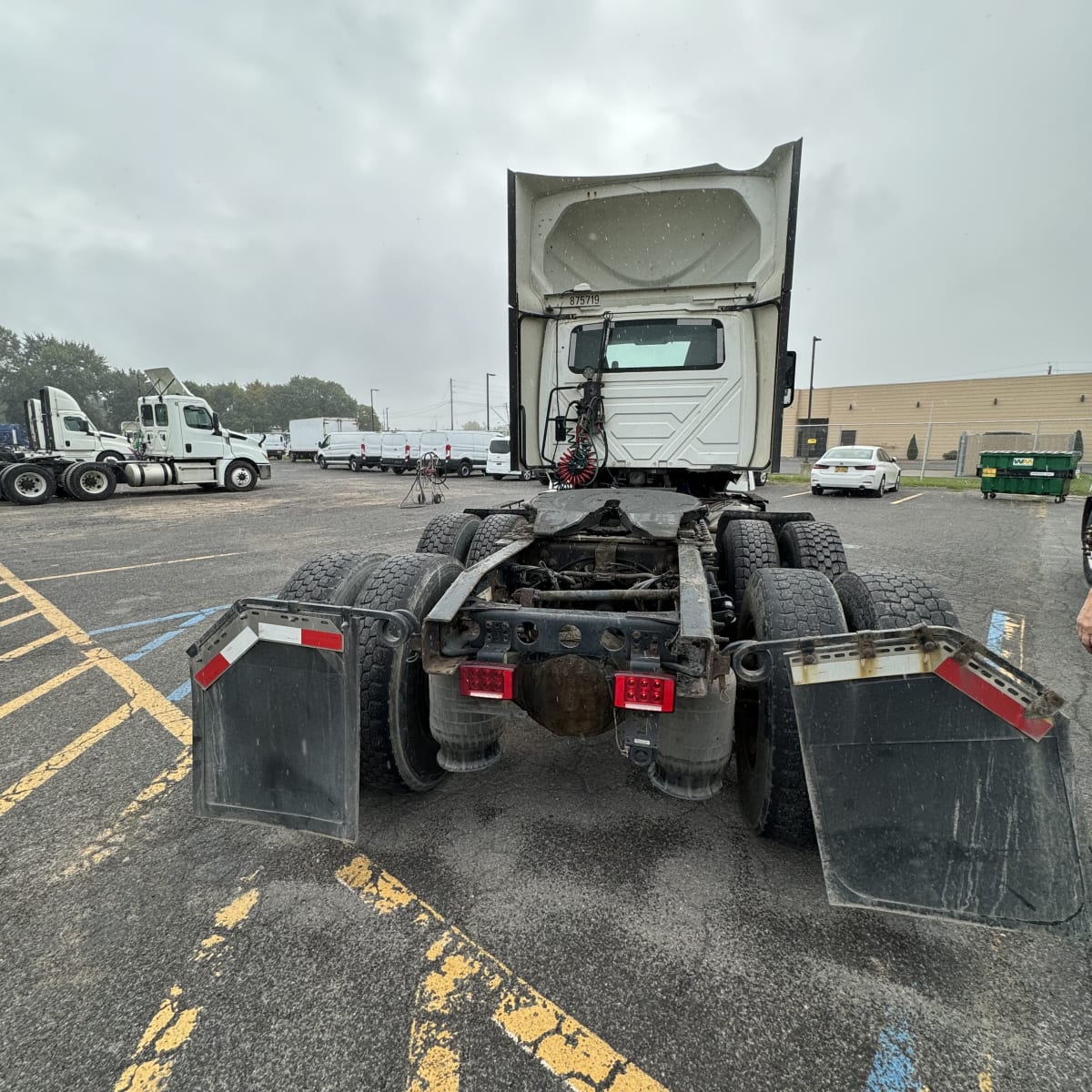 2019 Navistar International LT625 DAYCAB T/A 875719