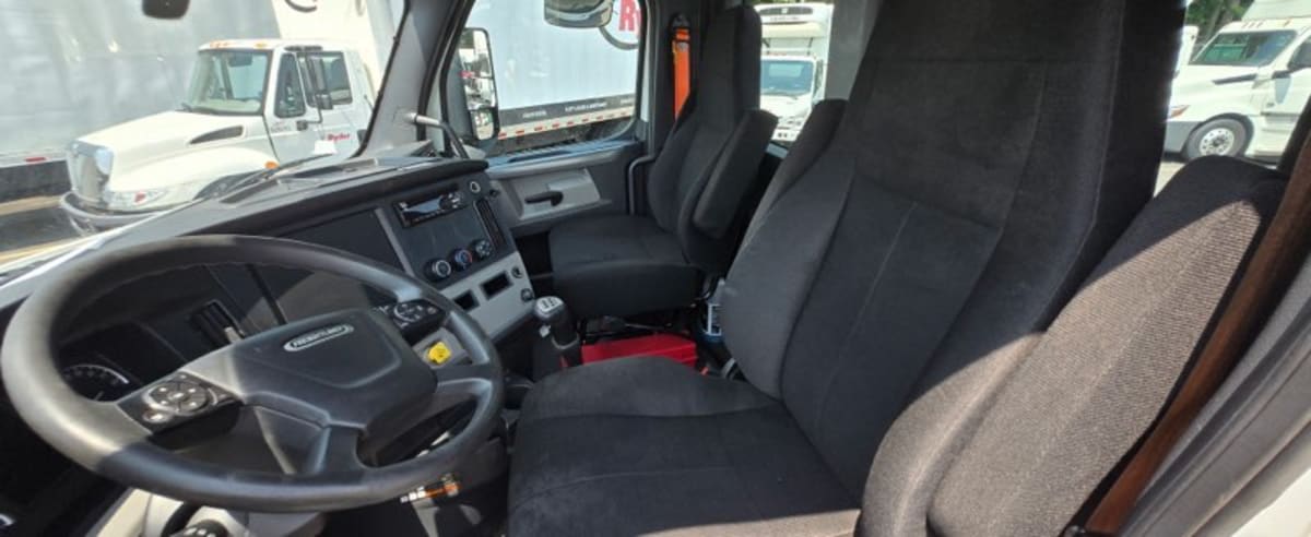 2020 Freightliner/Mercedes NEW CASCADIA 126 875752