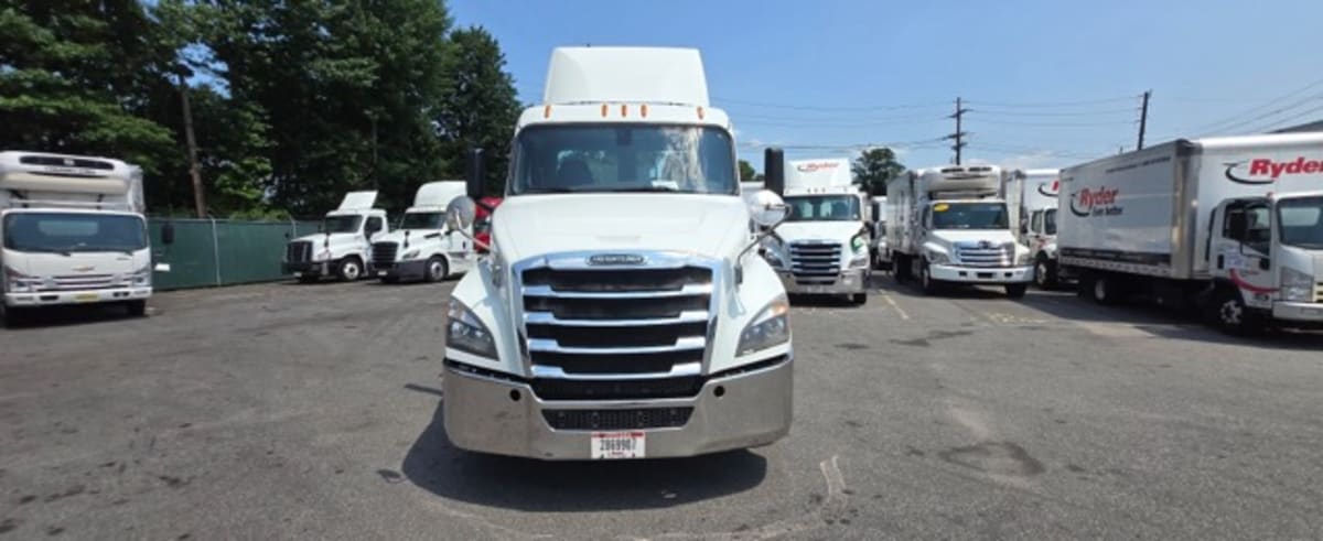 2020 Freightliner/Mercedes NEW CASCADIA 126 875752