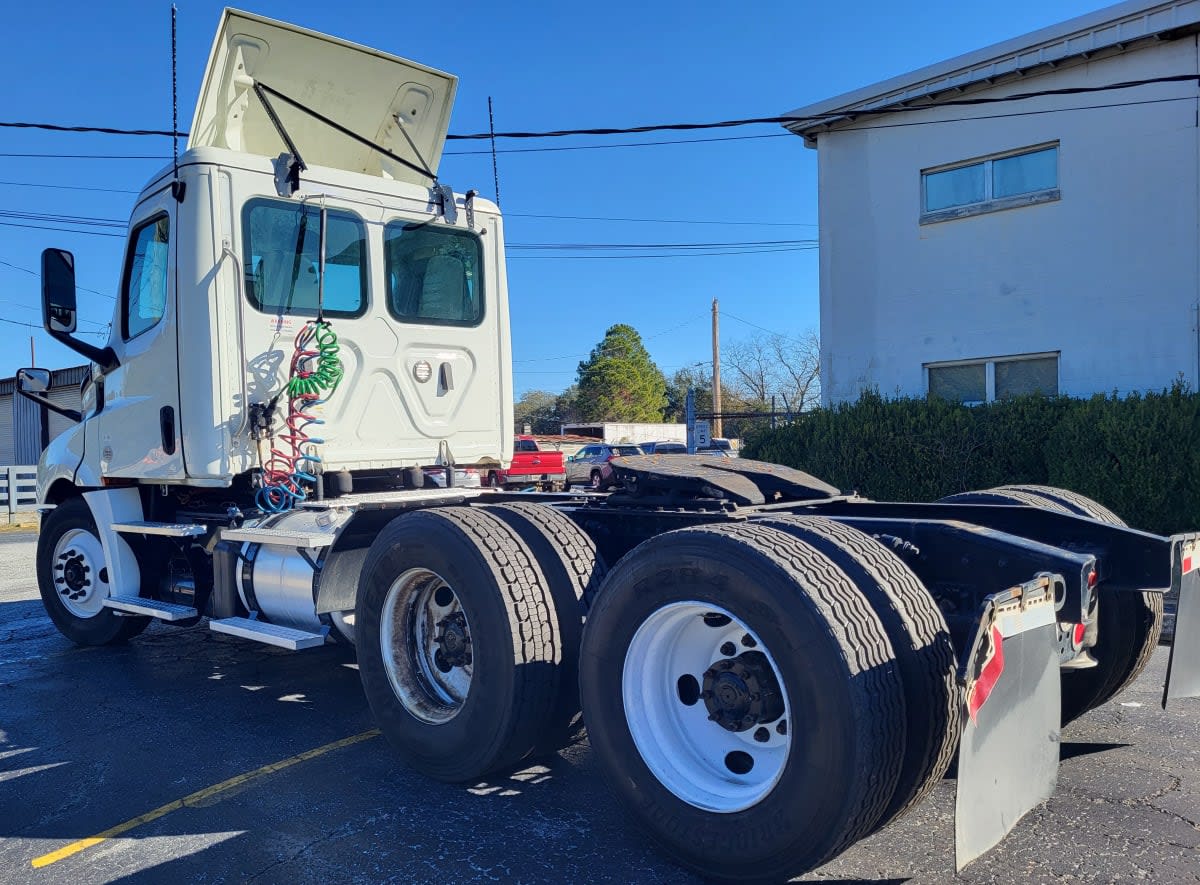 2019 Freightliner - image 6