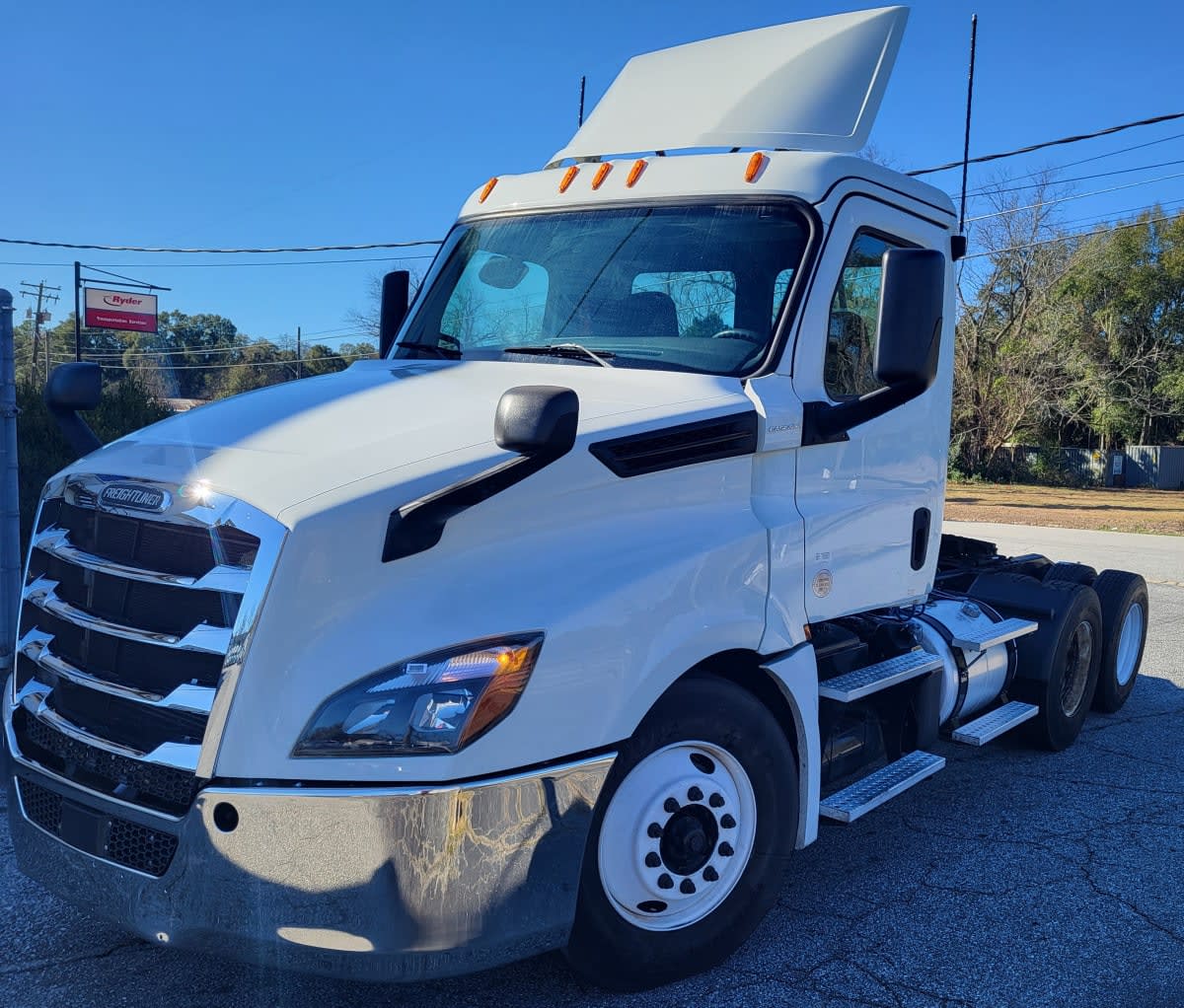 2019 Freightliner - image 1