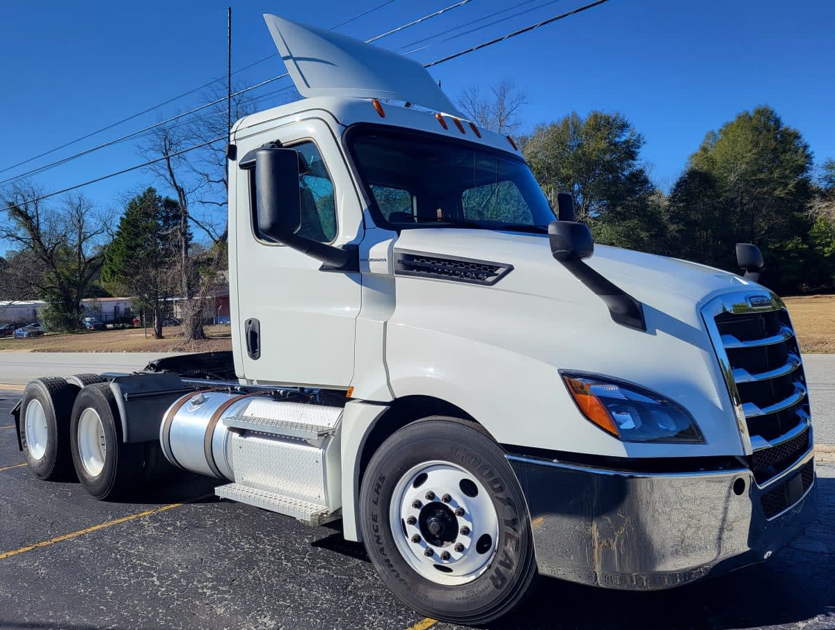 2019 Freightliner - image 3