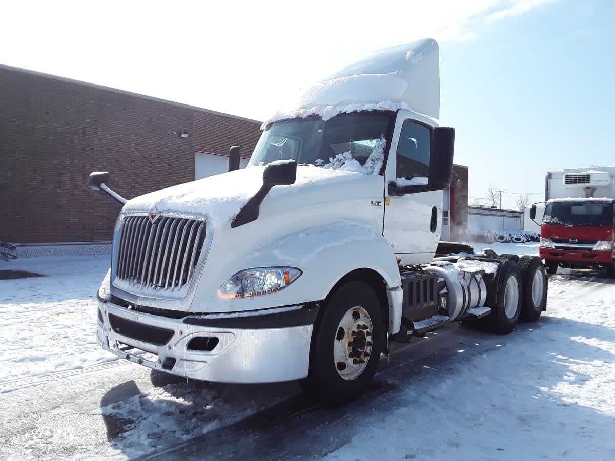 2019 Navistar International LT625 DAYCAB T/A 875789