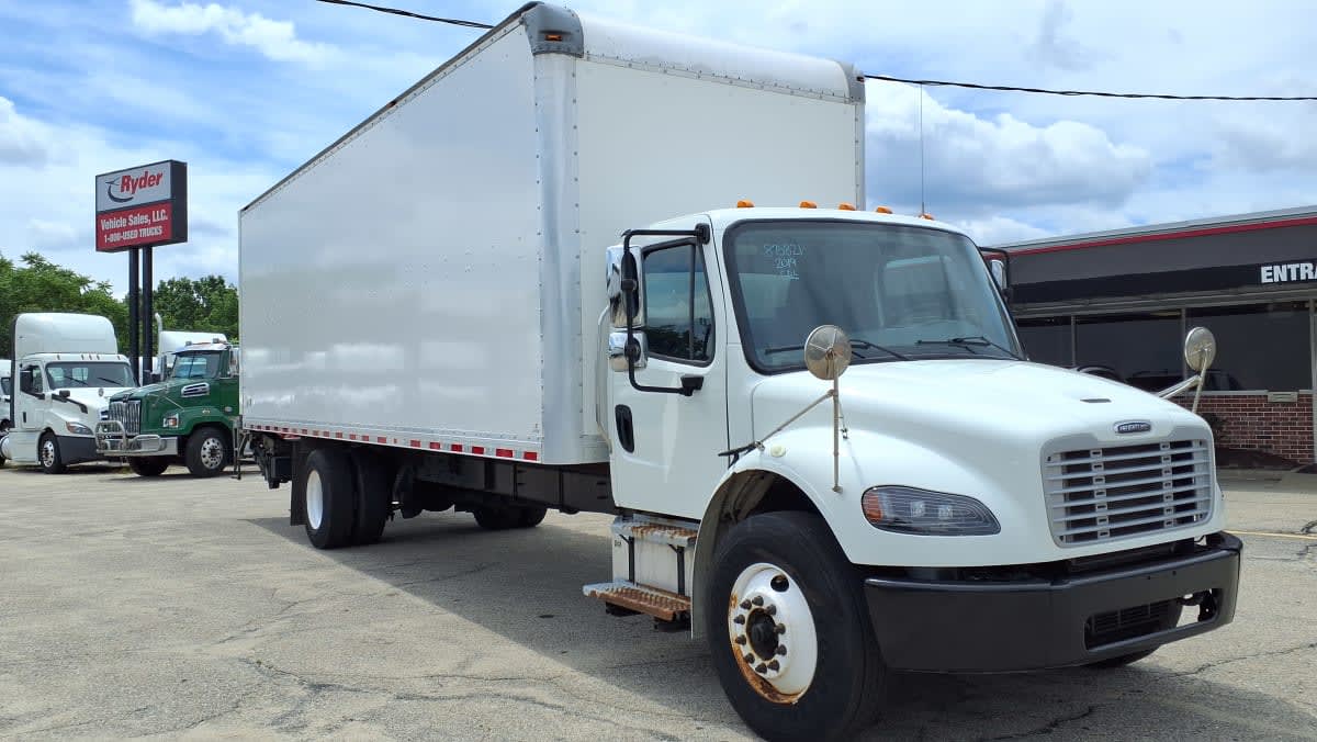 2019 Freightliner M2 106 in Warwick, RI — photo 3