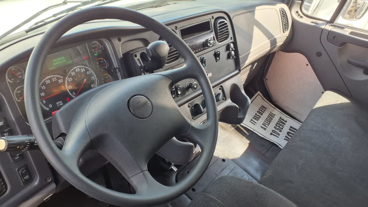 2019 Freightliner/Mercedes M2 106 875823