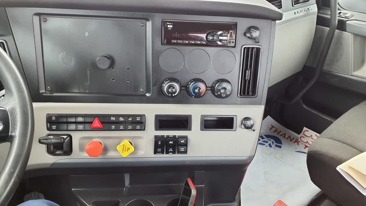 2019 Freightliner/Mercedes NEW CASCADIA PX12664 875839