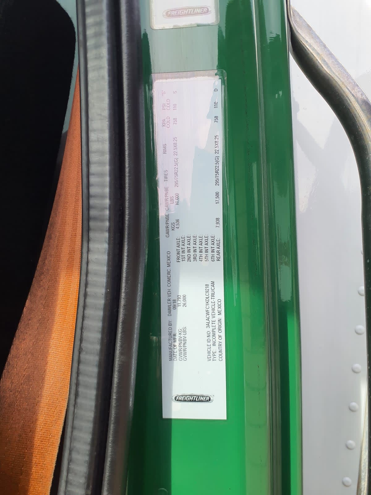 2019 Freightliner M2 106 - image 14