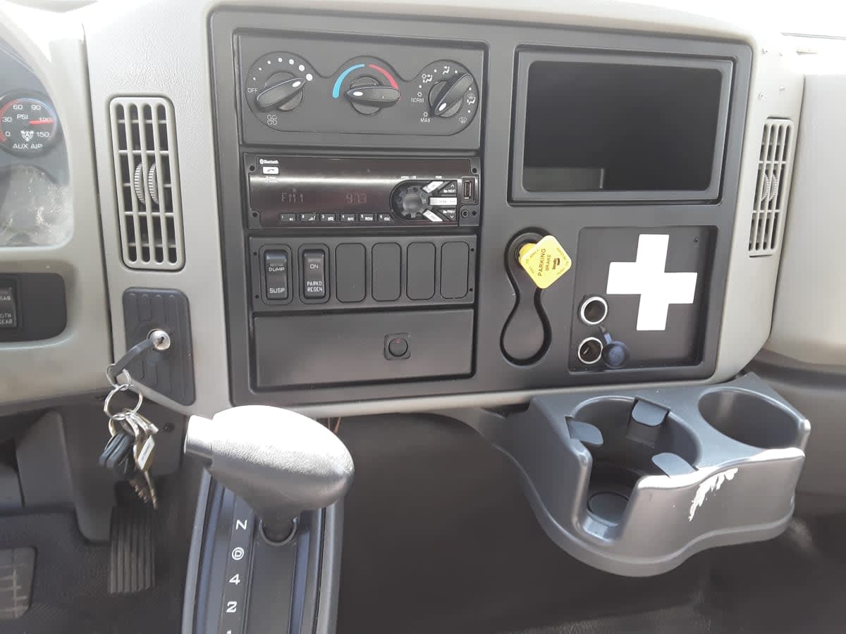 2019 Navistar International 4300 875850