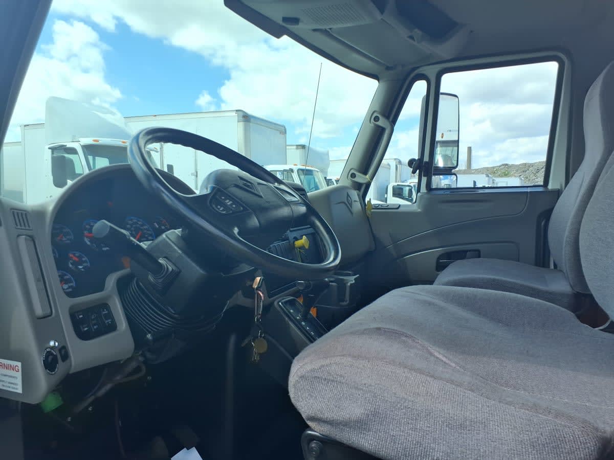 2019 Navistar International 4300 875880