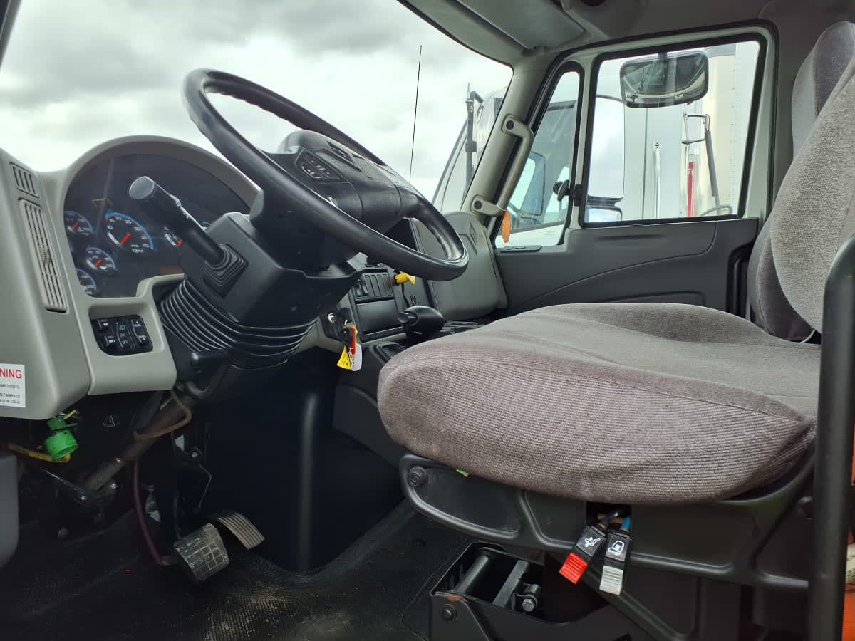 2019 Navistar International 4300 875889