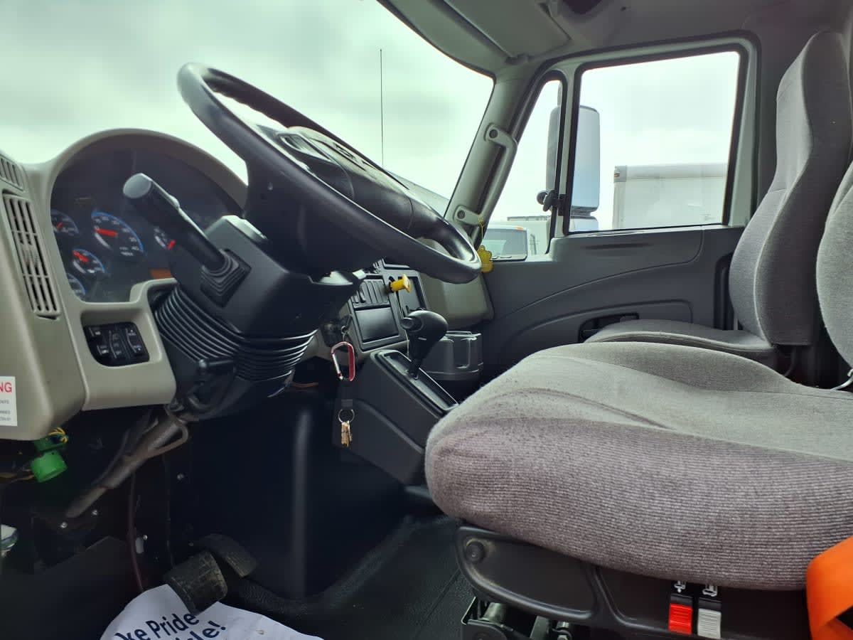 2019 Navistar International 4300 875903