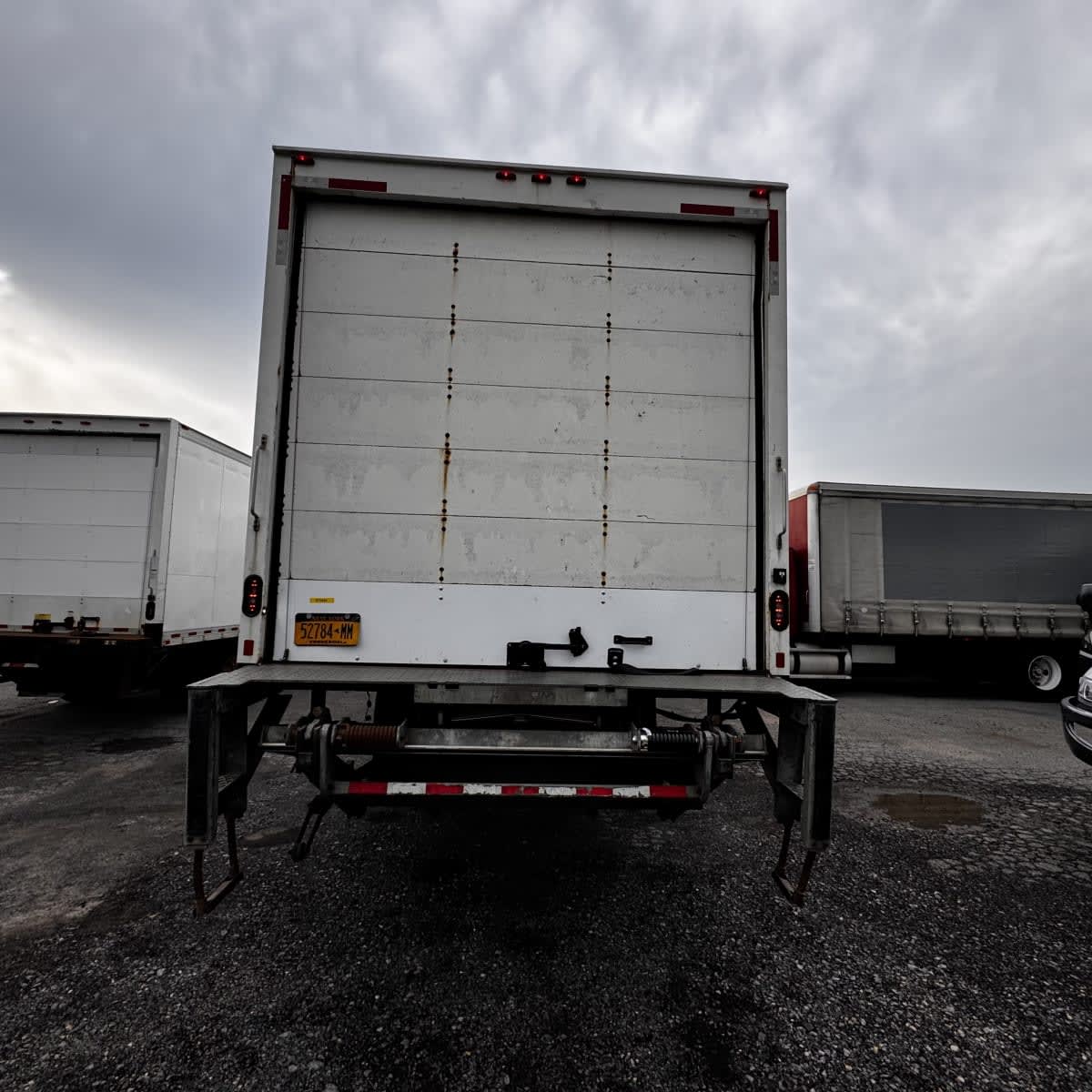 2019 Freightliner M2 106 875944
