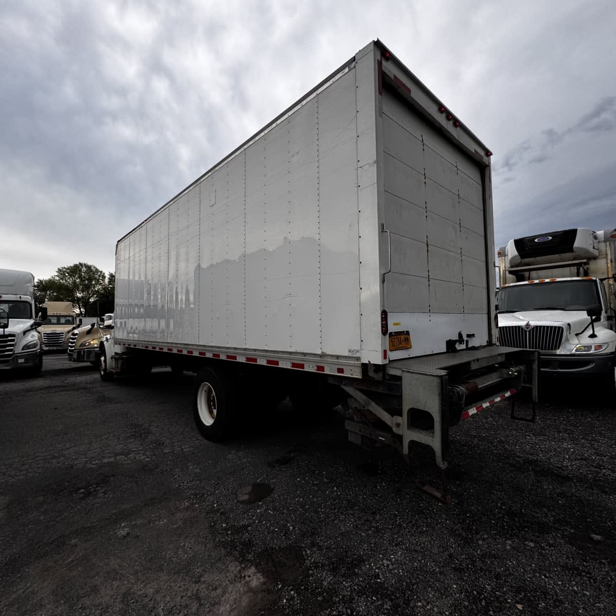 2019 Freightliner M2 106 875944