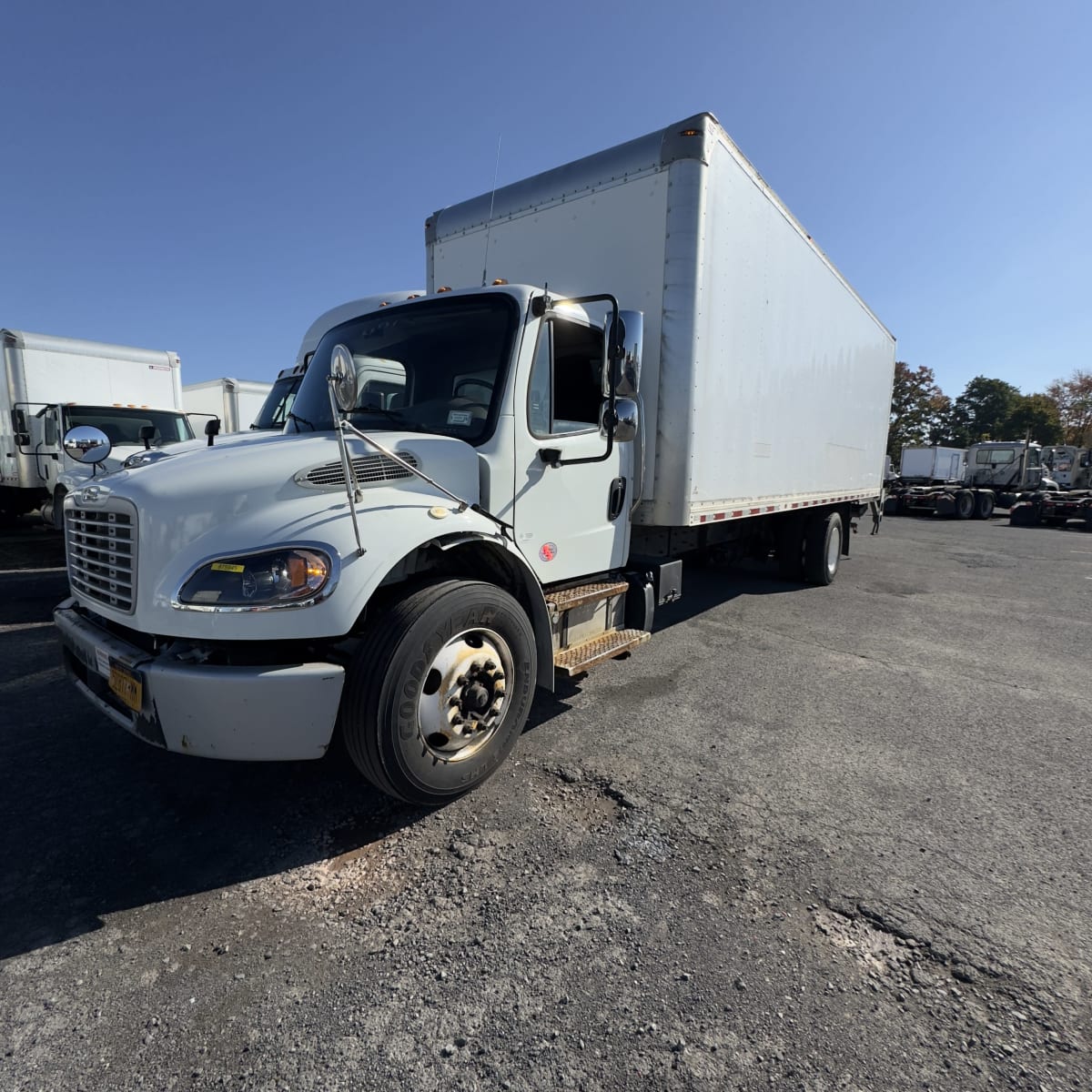 2019 Freightliner/Mercedes M2 106 875945