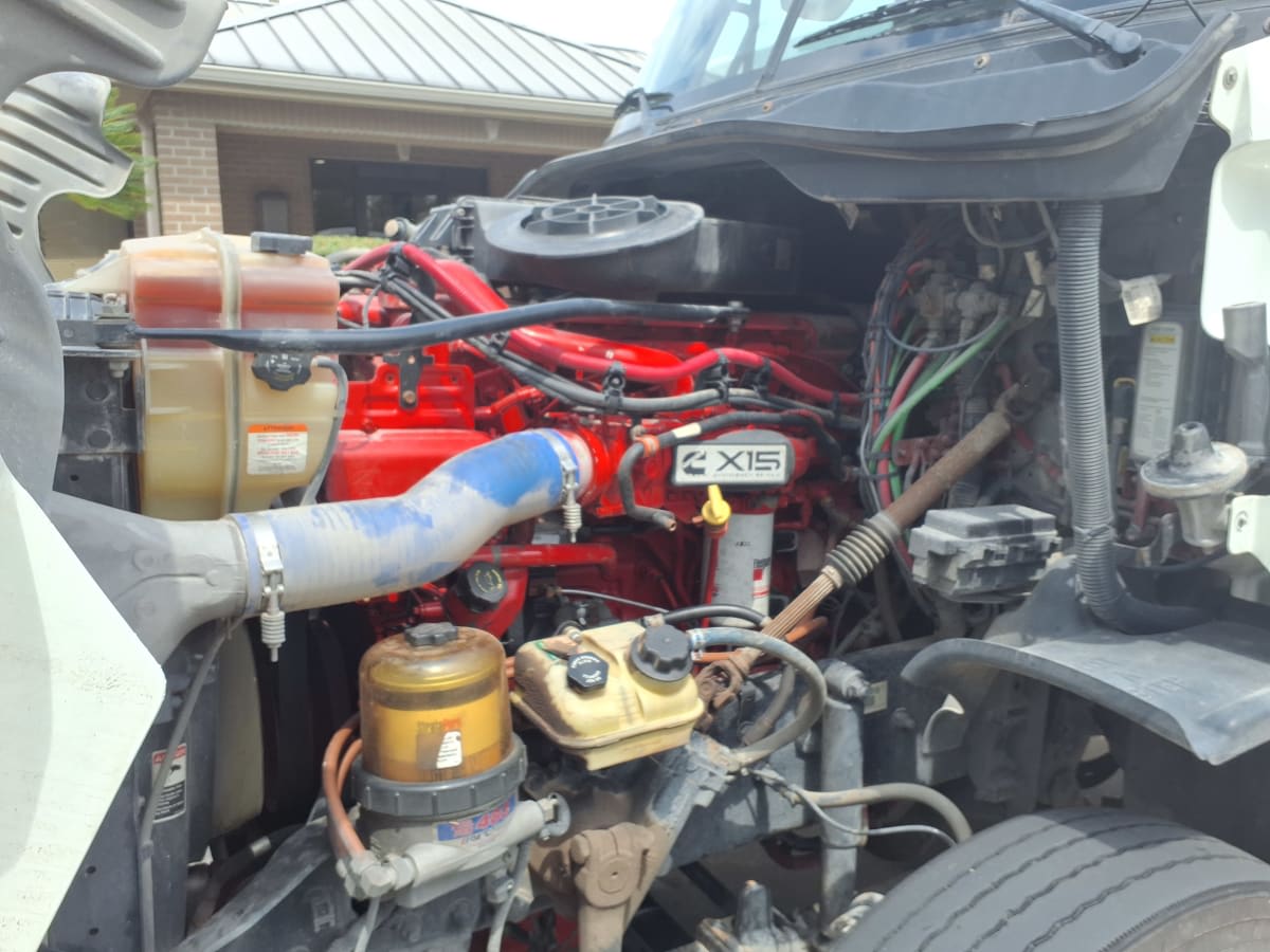2019 Freightliner Cascadia in Houston, TX — photo 8