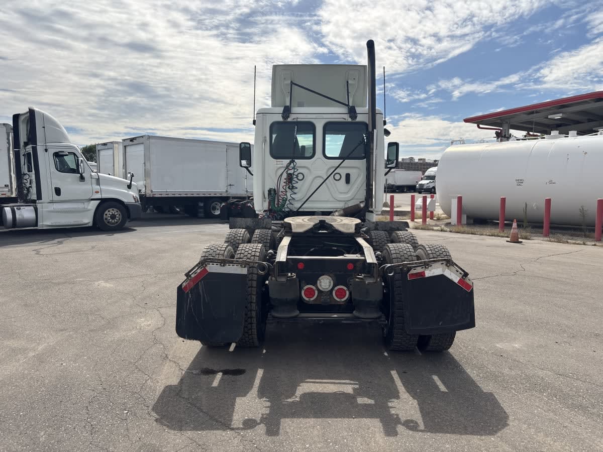 2020 Freightliner Cascadia in Taylor, MI — photo 5