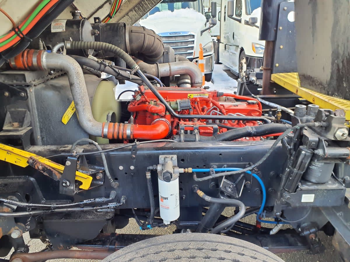 2019 Autocar - image 8