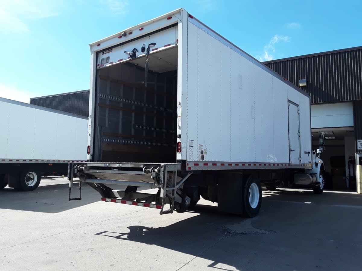 2019 Navistar International 4300 876599