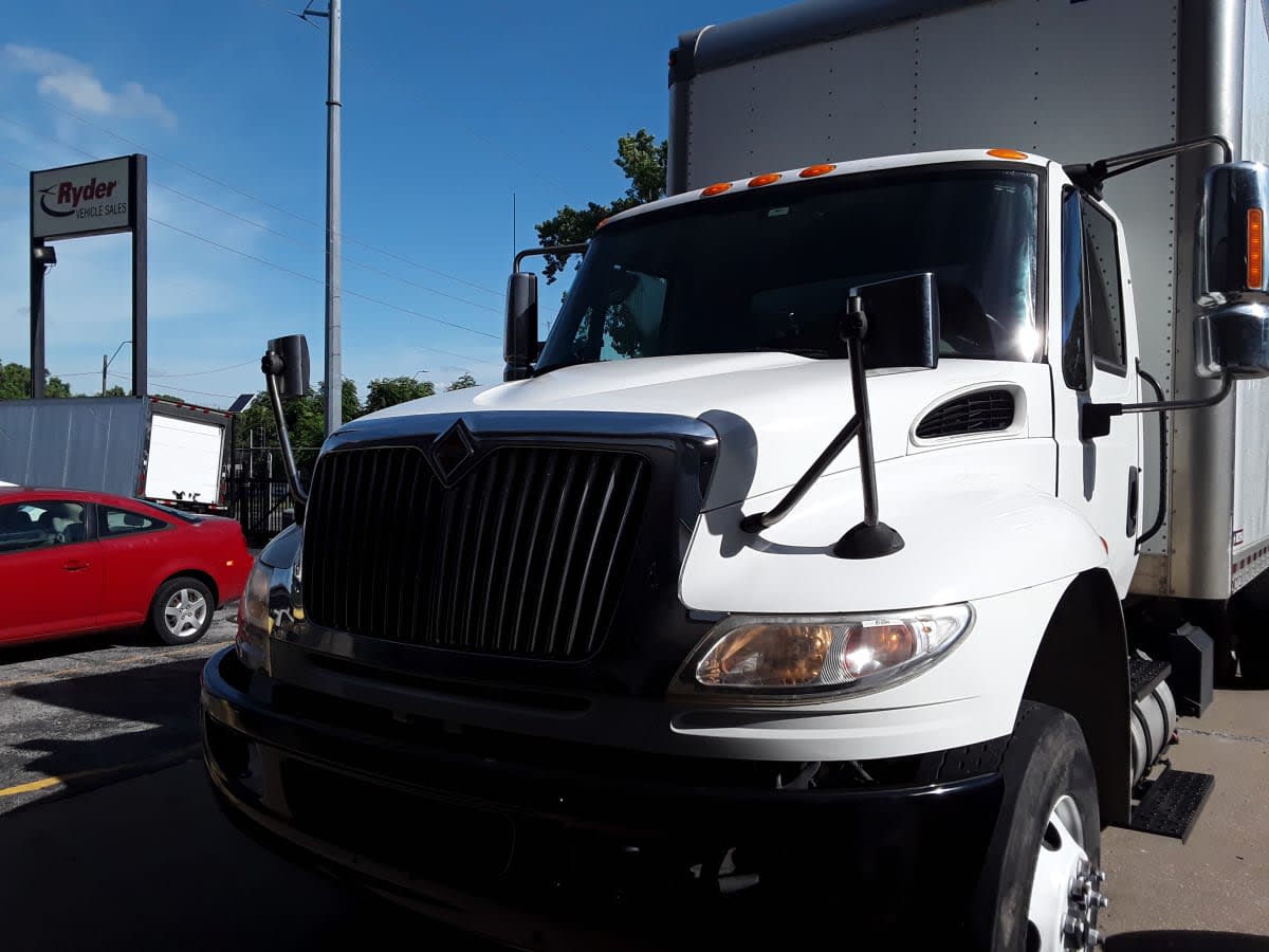 2019 Navistar International 4300 876599
