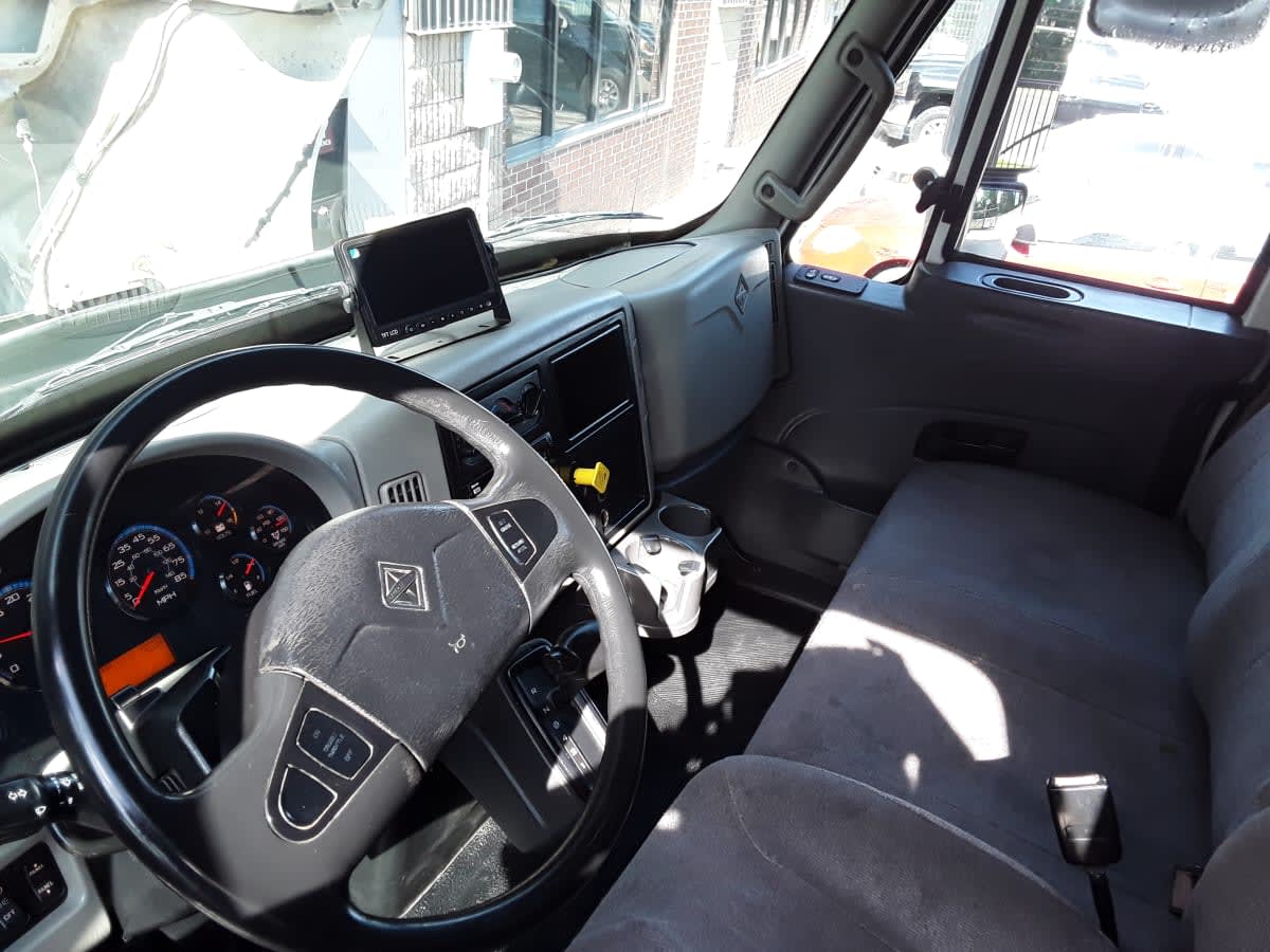 2019 Navistar International 4300 876599