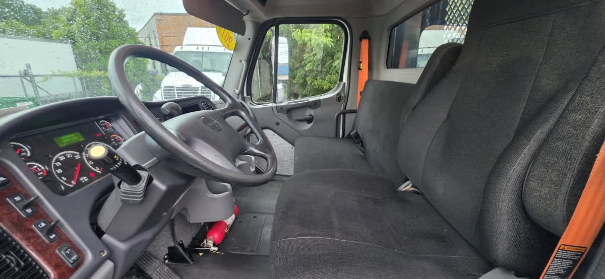 2019 Freightliner M2 106 in Bensalem, PA — photo 7