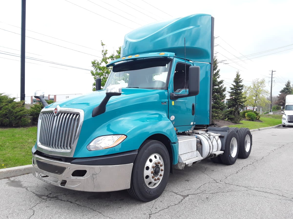 2019 Navistar International LT625 DAYCAB T/A 876771