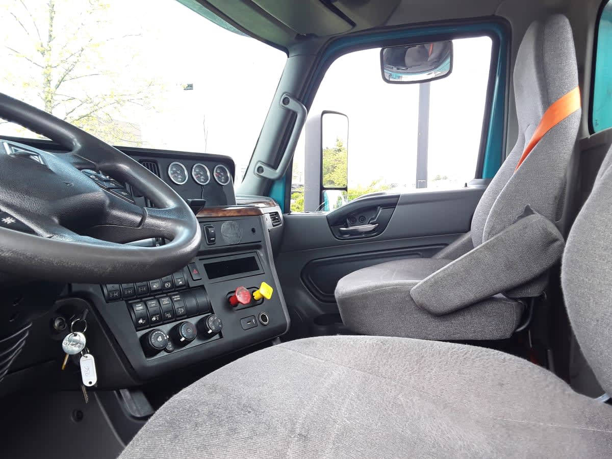 2019 Navistar International LT625 DAYCAB T/A 876771