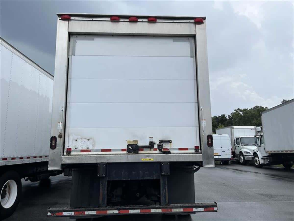 2020 Freightliner M2 106 876813