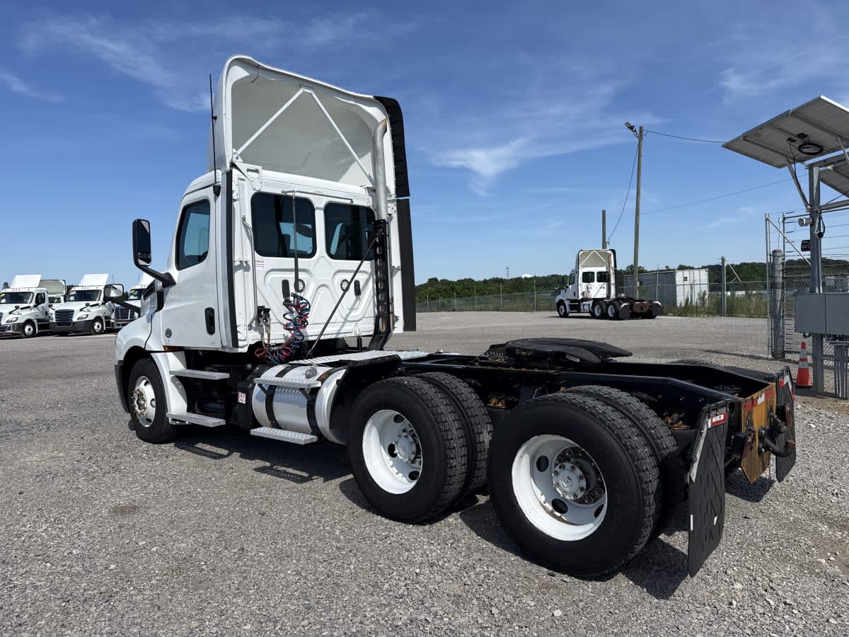 2019 Freightliner/Mercedes NEW CASCADIA PX12664 876831