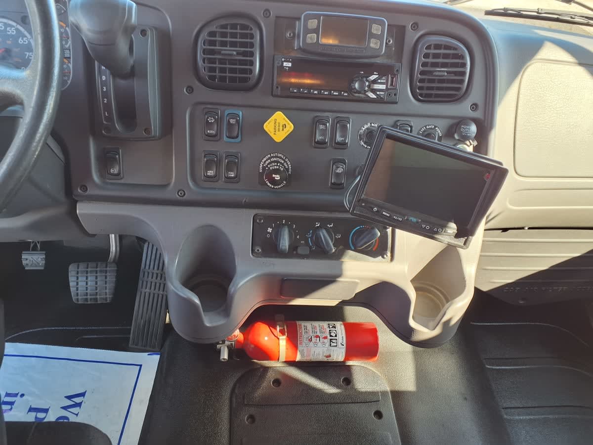 2019 Freightliner/Mercedes M2 106 876856
