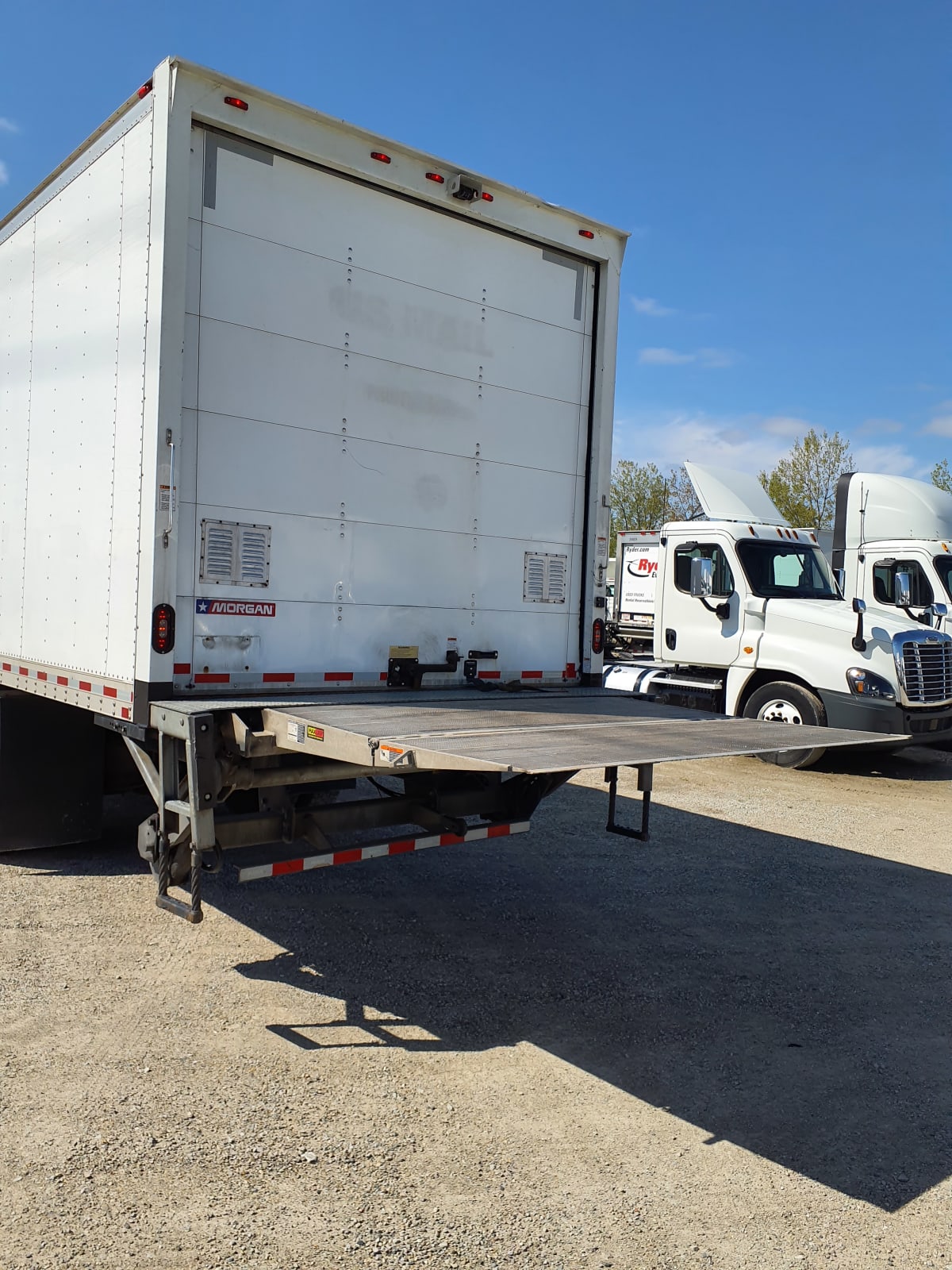 2019 Freightliner/Mercedes M2 106 876860