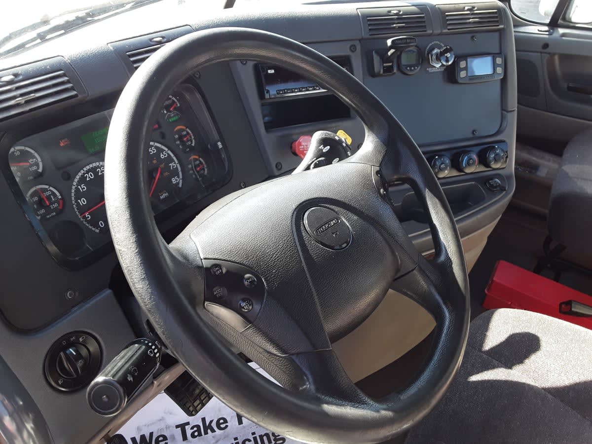 2019 Freightliner - image 9