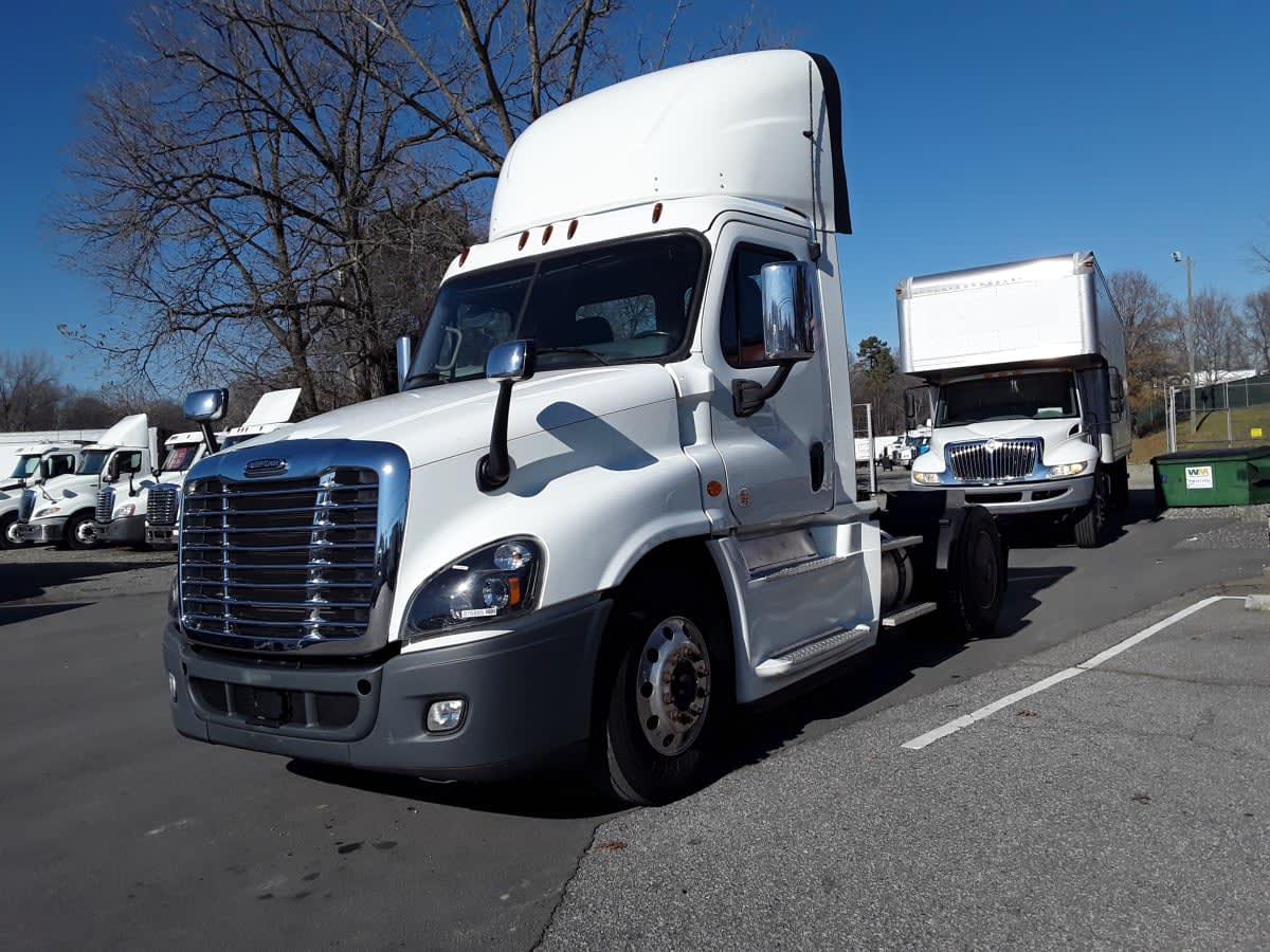 2019 Freightliner - image 1
