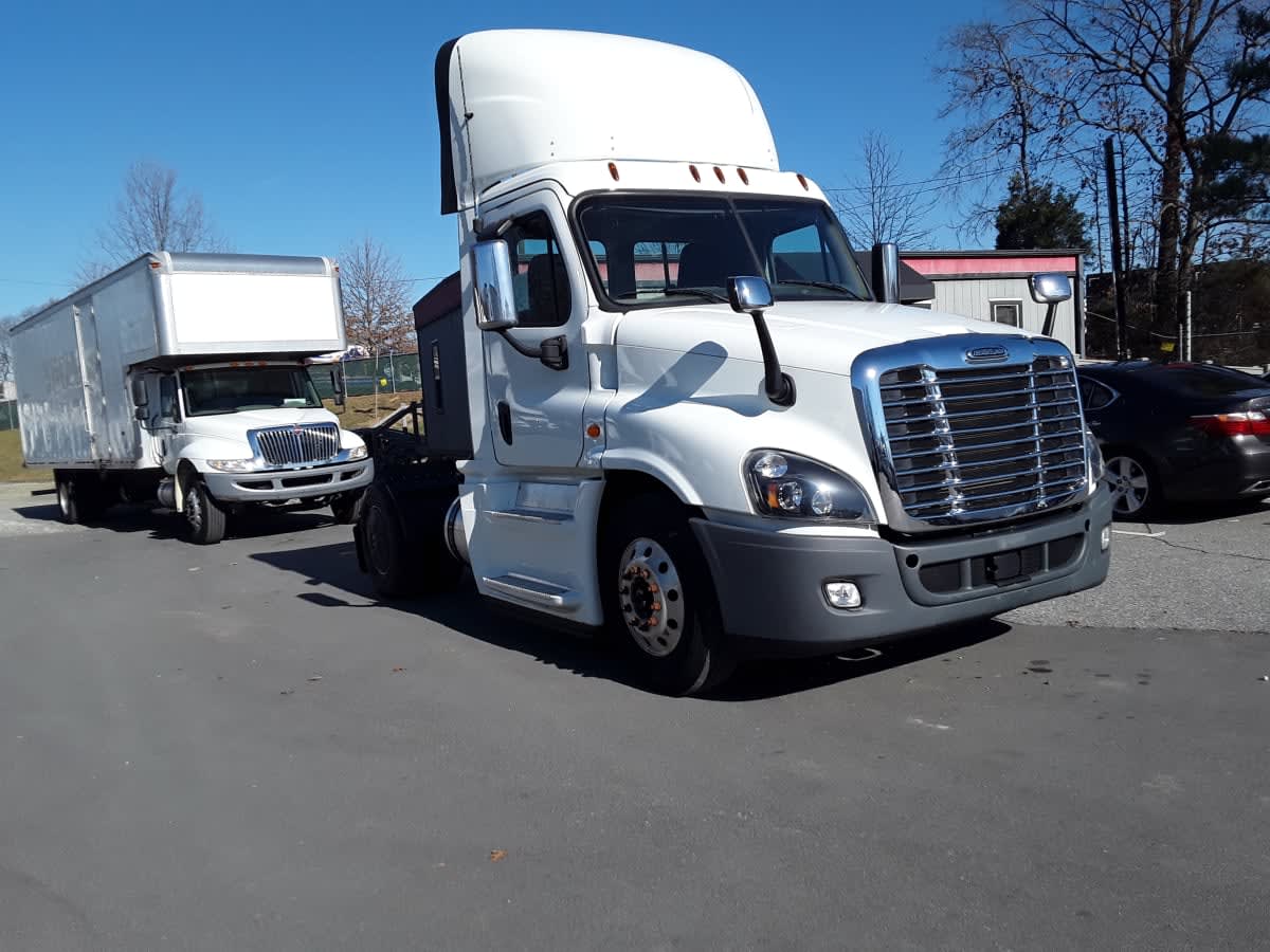 2019 Freightliner - image 3
