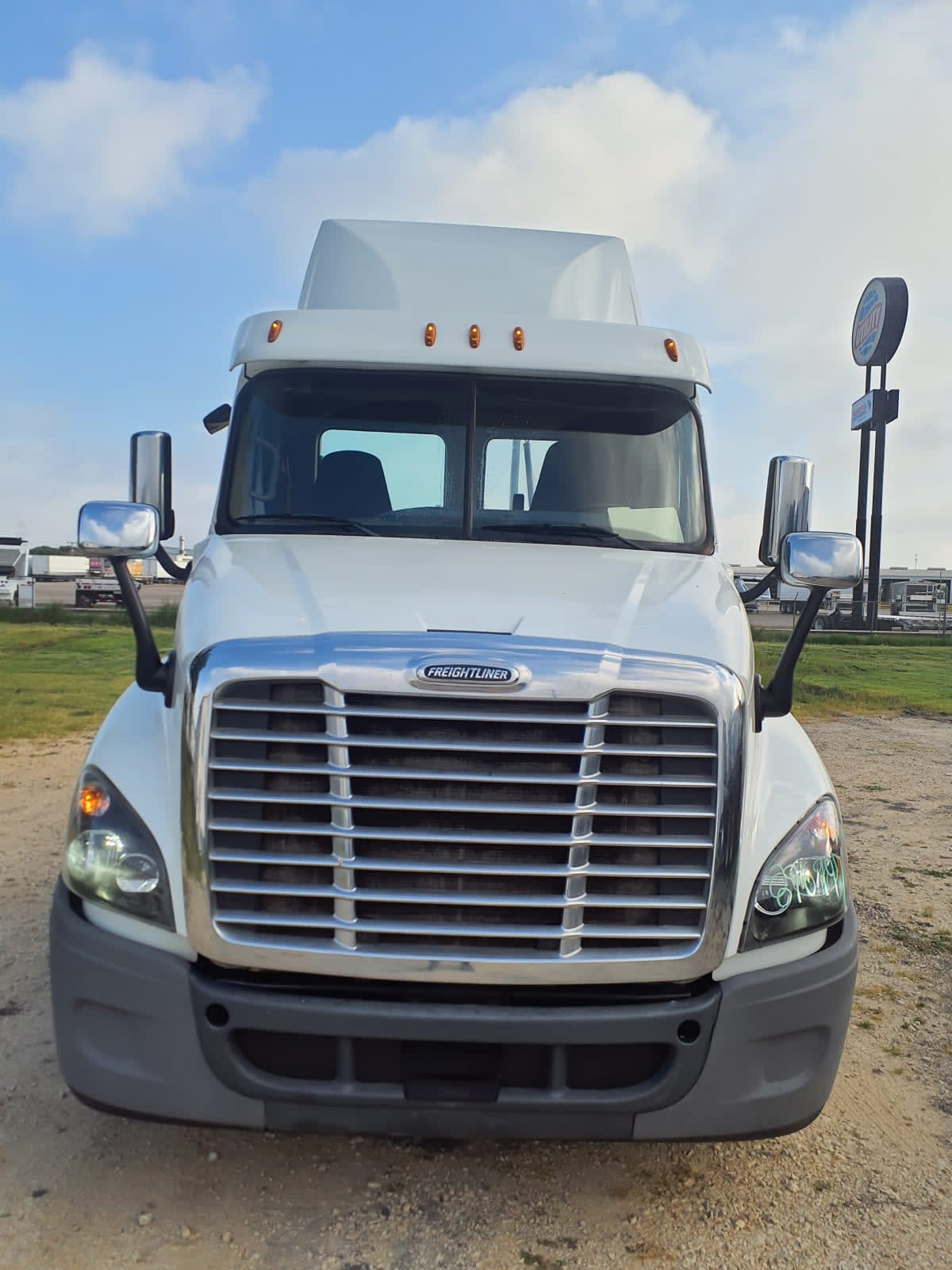 2019 Freightliner Cascadia in Converse, TX — photo 2