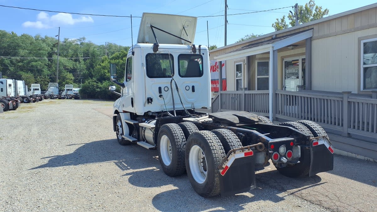 2019 Freightliner/Mercedes NEW CASCADIA PX12664 877120