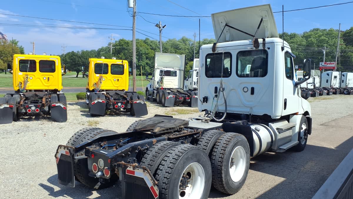 2019 Freightliner/Mercedes NEW CASCADIA PX12664 877120
