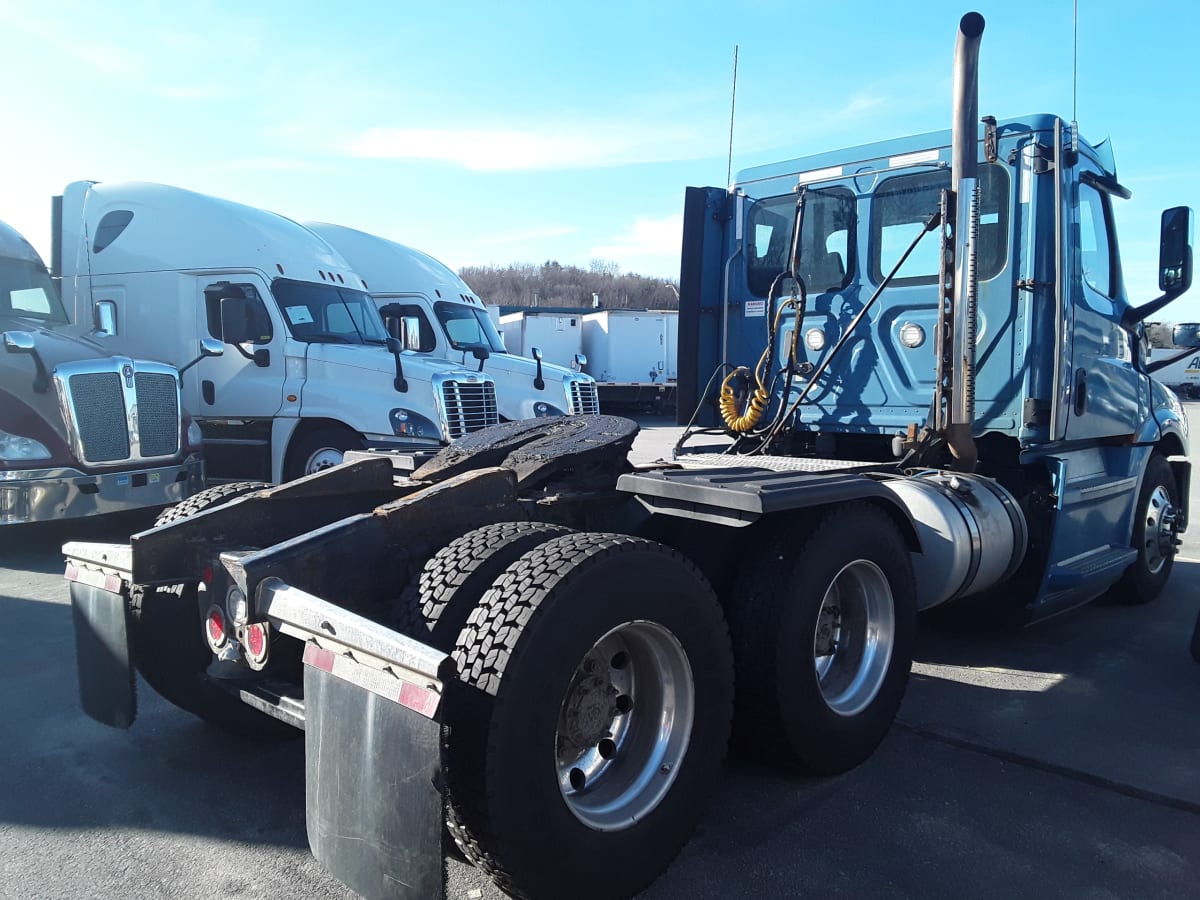 2019 Freightliner/Mercedes NEW CASCADIA PX12664 877135