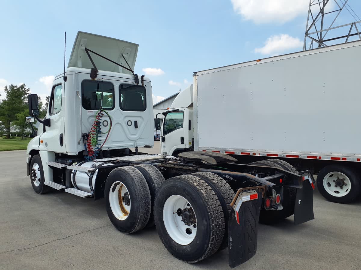 2020 Freightliner CASCADIA 125 877207
