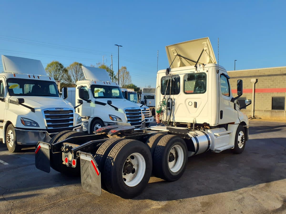 2019 Freightliner Cascadia in Atlanta, GA — photo 4