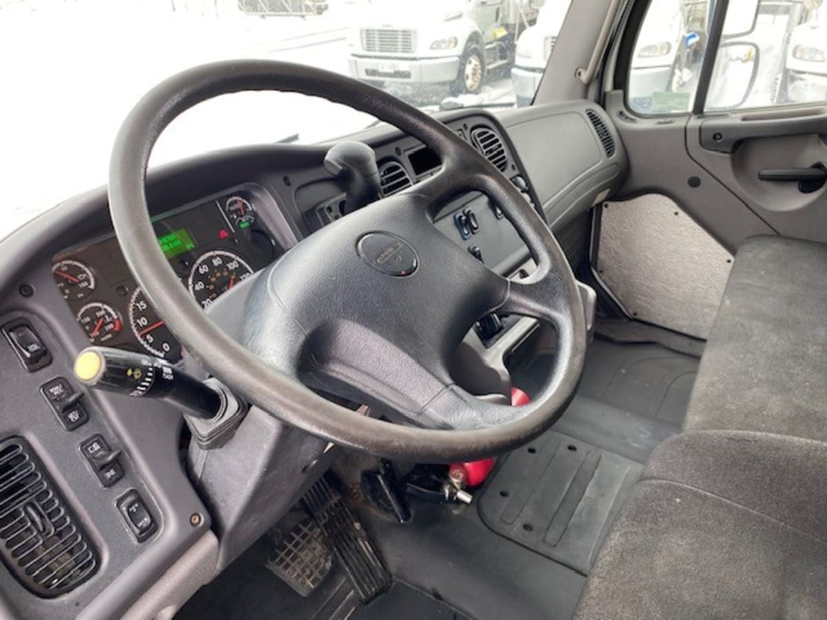 2019 Freightliner/Mercedes M2 106 877231