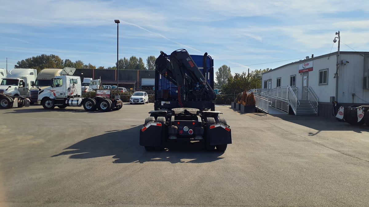 2020 Freightliner Cascadia in Tacoma, WA — photo 5