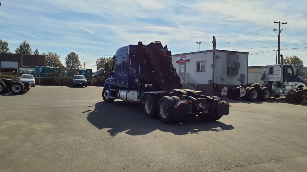 2020 Freightliner Cascadia in Tacoma, WA — photo 6