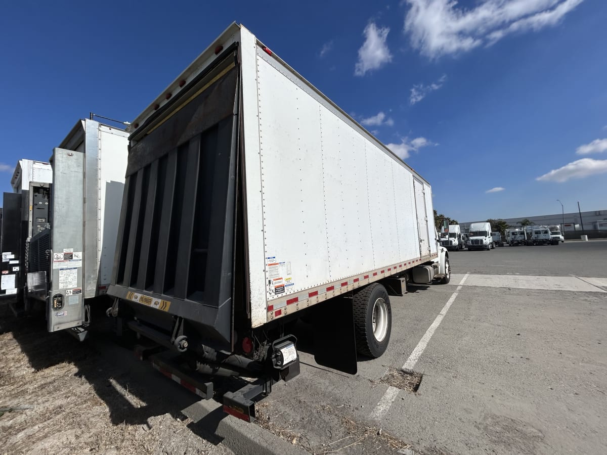 2019 Freightliner/Mercedes M2 106 877297