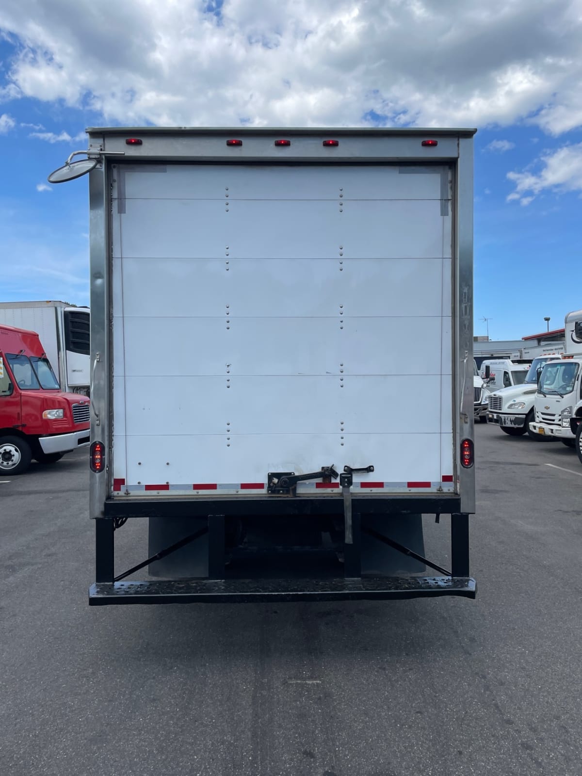 2019 Isuzu NPR 877298