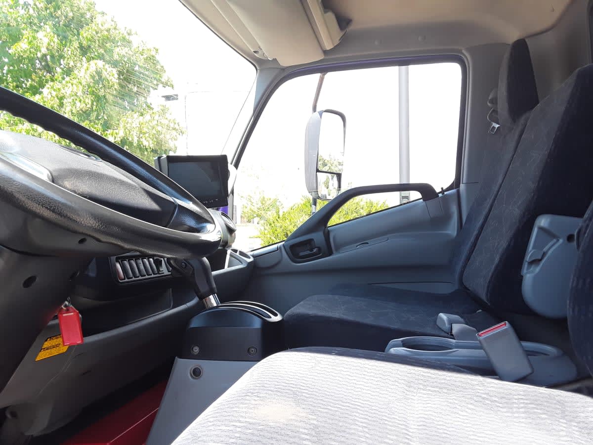 2019 Hino HINO 195 877303