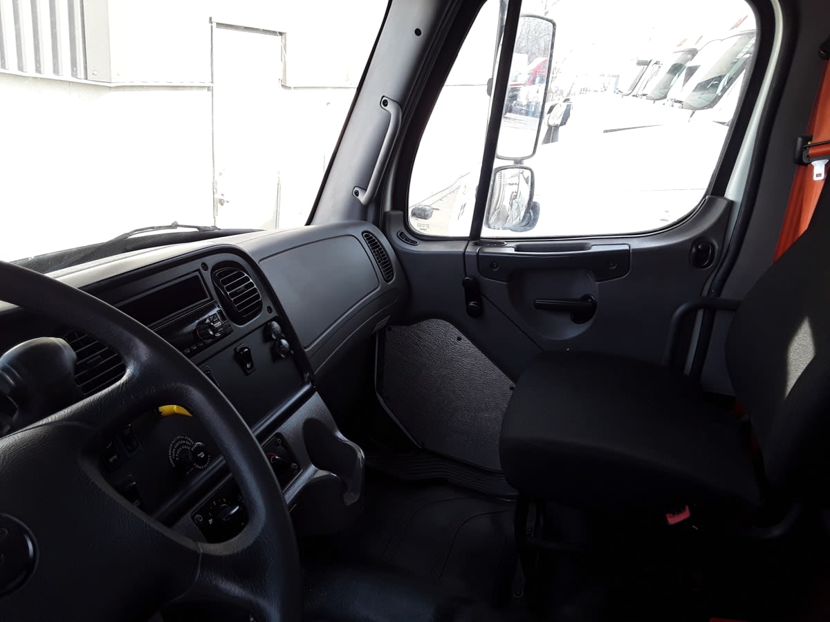 2019 Freightliner/Mercedes M2 106 877335