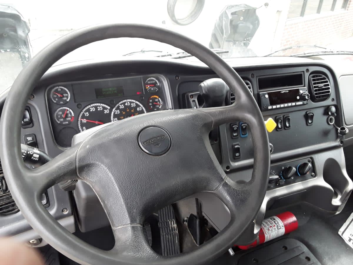 2019 Freightliner/Mercedes M2 106 877356